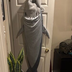 Tommy Bahama plush Shark sleeping bag / Hooded Blanket - Light Gray